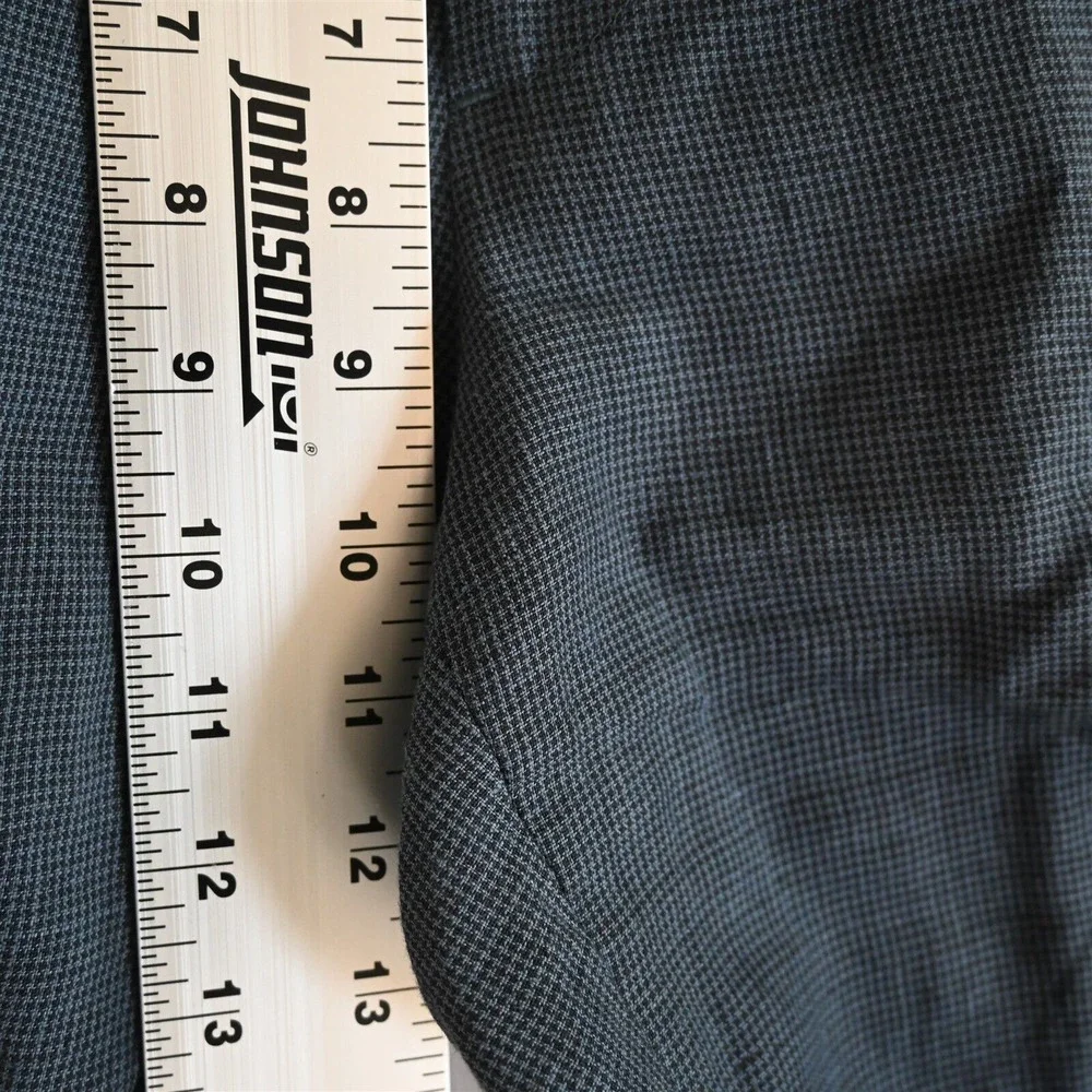 Banana Republic been pants odors